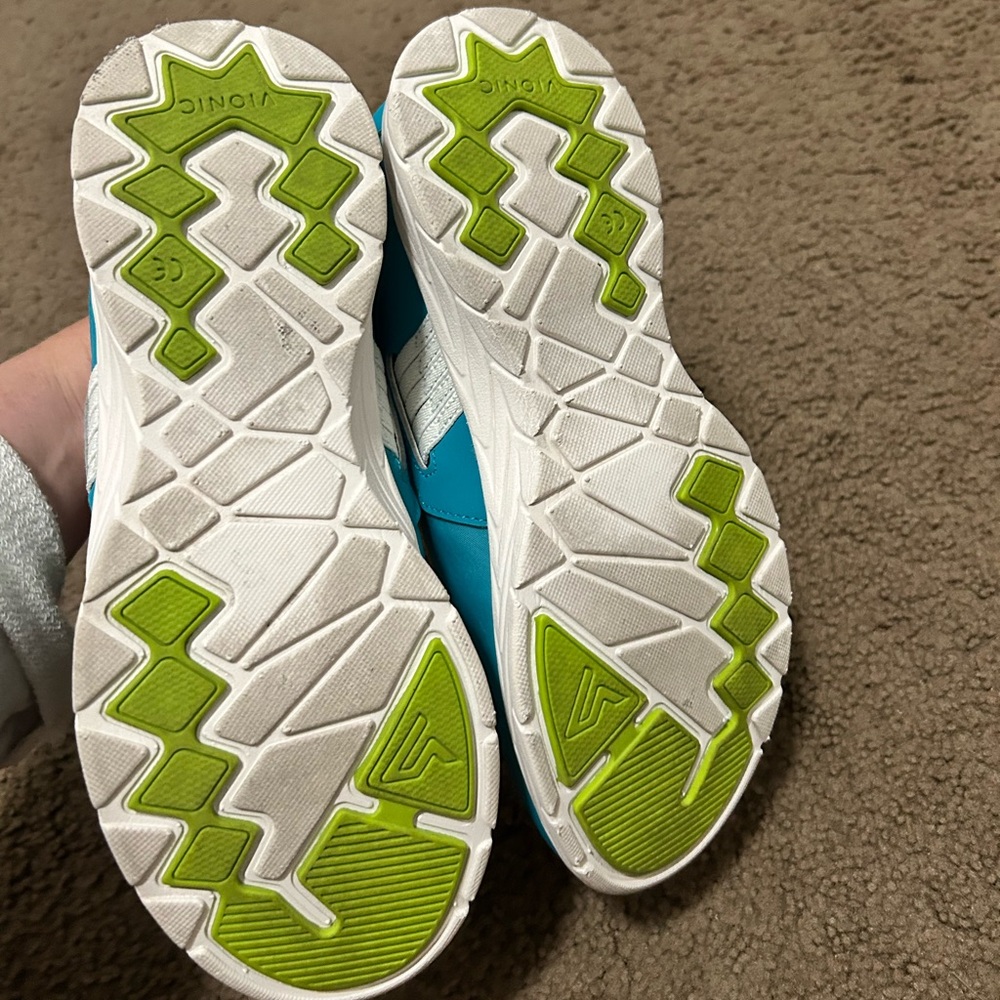 Vionic women’s slip on sneaker shoes size‎ 8 - Picture 5 of 7